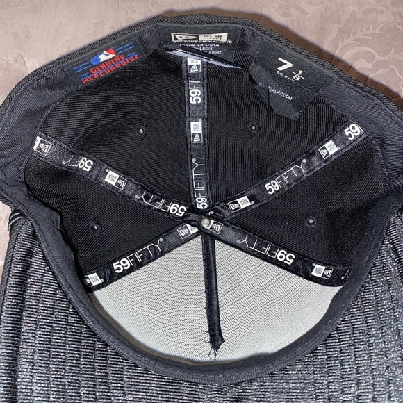 New Era Fitted Hat 7 1/8 - Picture 5 of 5